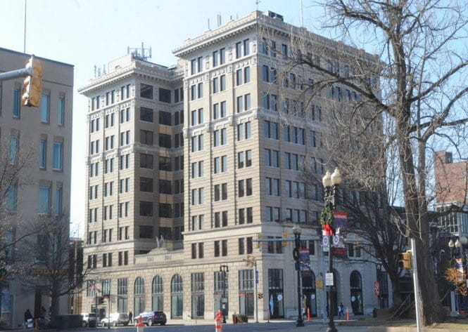 1 S 3rd St, Easton, PA for lease - Building Photo - Image 2 of 10