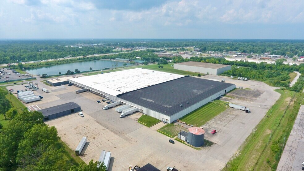 333 S Franklin Rd, Indianapolis, IN à louer - Aérien - Image 2 de 10