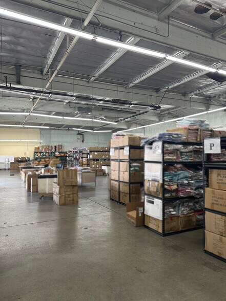 3131 S Broadway & 163 W 32nd St portefeuille de 2 propriétés à vendre sur LoopNet.ca - Photo intérieure - Image 3 de 8