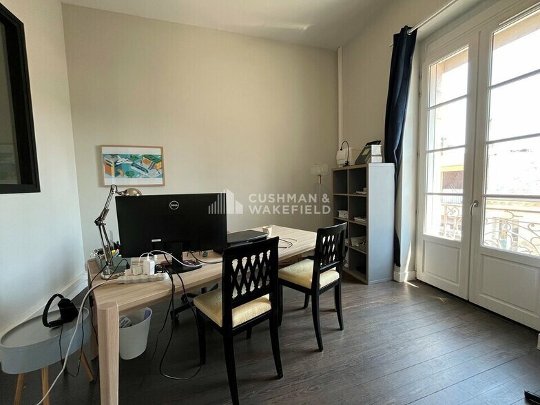 Bureau dans Le Bouscat à louer - Photo du bâtiment - Image 3 de 8