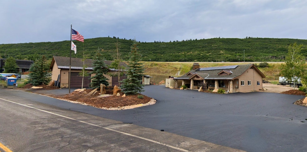 155 Aspen Dr, Park City, UT for lease - Primary Photo - Image 1 of 11