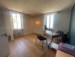 Bureau dans Basse-Goulaine à vendre Photo intérieure- Image 2 de 7