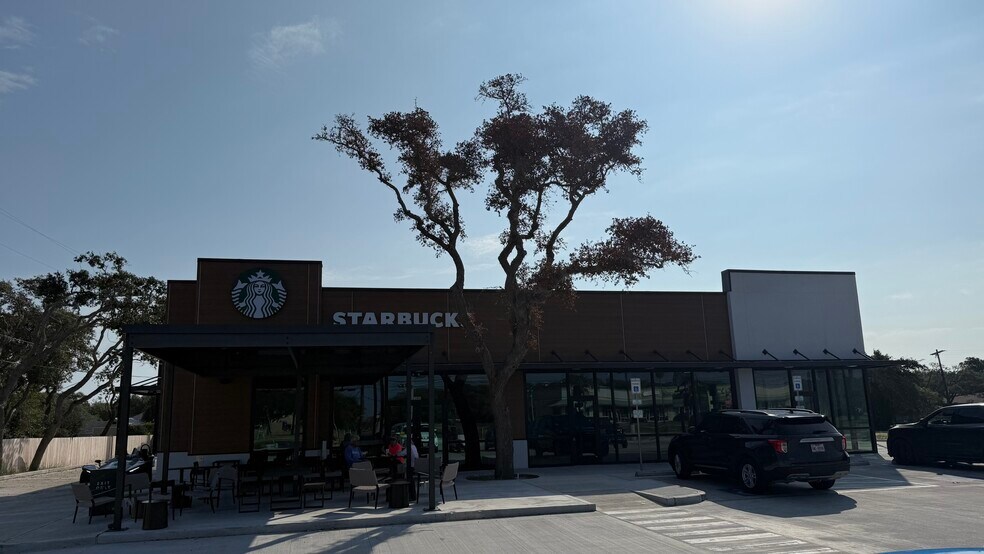 2302 Highway 35 N, Rockport, TX à louer - Photo du bâtiment - Image 2 de 6