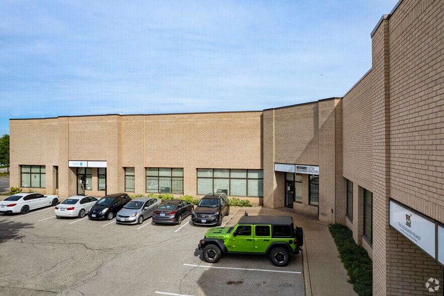 4055 Sladeview Cres, Mississauga, ON for lease - Building Photo - Image 3 of 4