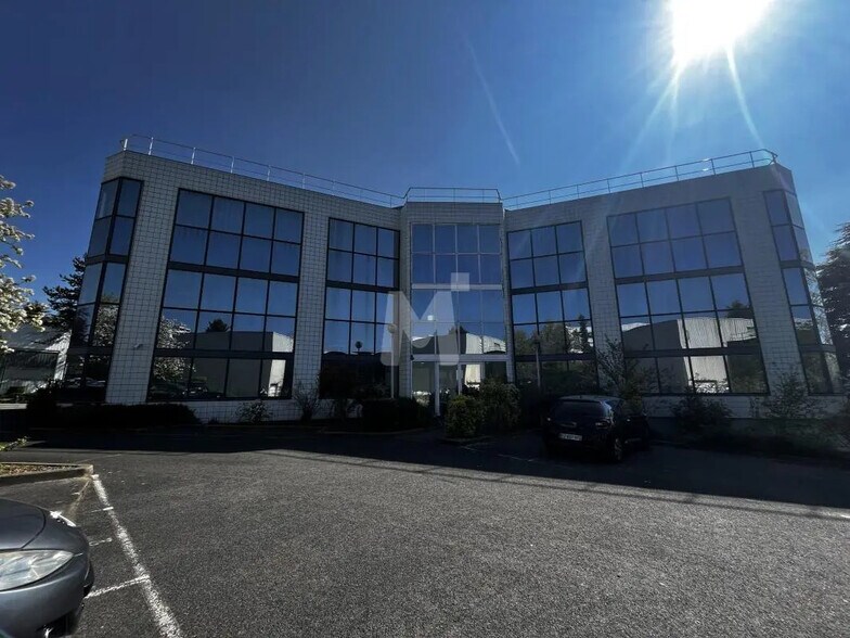 Bureau dans Palaiseau à vendre - Photo du bâtiment - Image 1 de 15