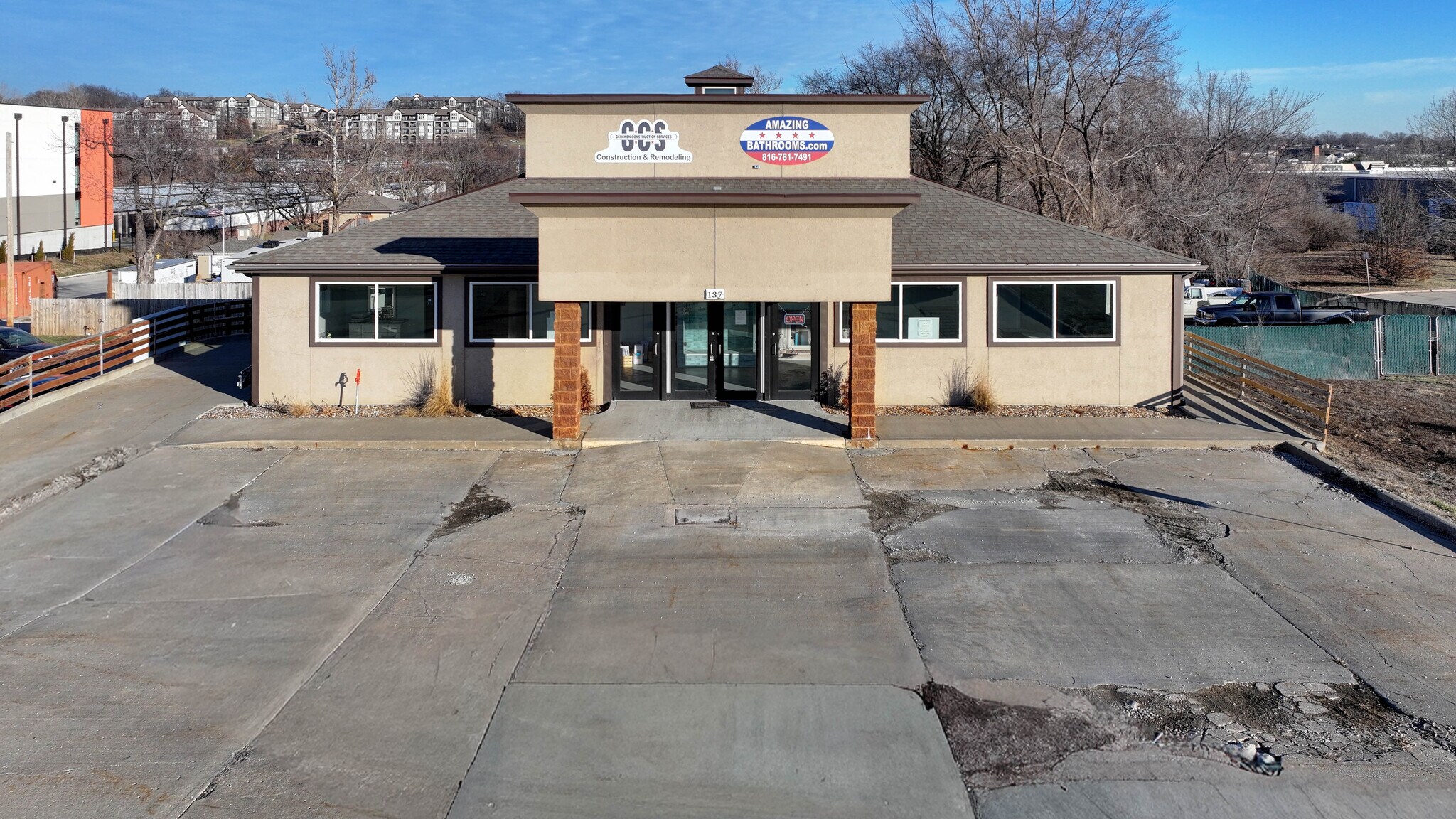 137 N Stewart Rd, Liberty, MO for lease Primary Photo- Image 1 of 7