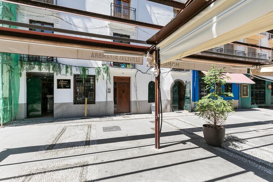 Plaza Campo del Príncipe, 19, Granada, Granada for sale - Building Photo - Image 2 of 19