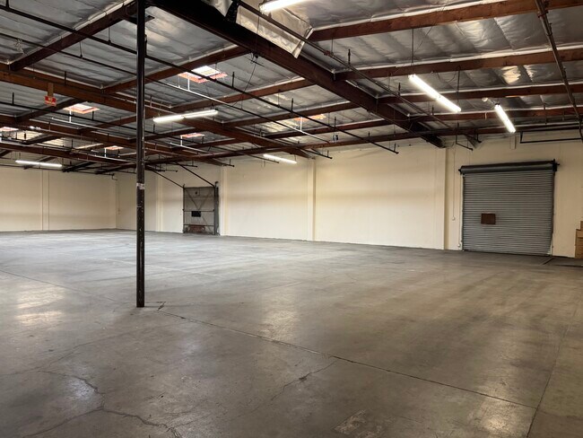 Plus de détails pour 1365-1367 E 16th St, Los Angeles, CA - Industriel à vendre