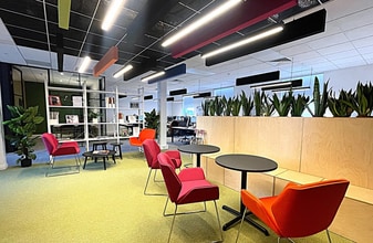 130 Queens Rd, Brighton for lease Interior Photo- Image 2 of 3