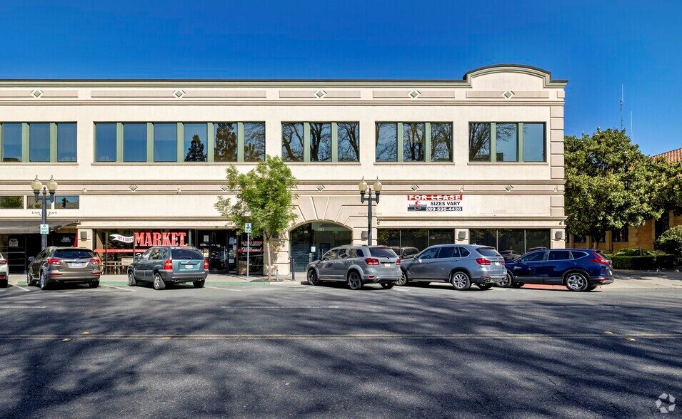 1111-1115 I St, Modesto, CA à louer - Photo du bâtiment - Image 1 de 13