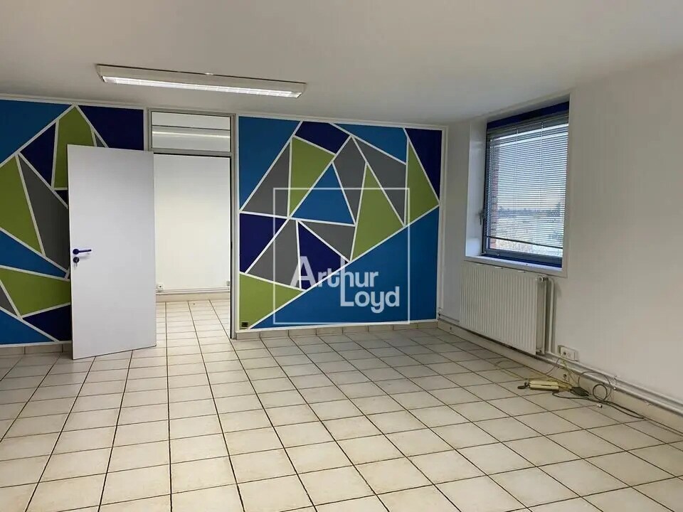 Office in Évry-Courcouronnes for lease Interior Photo- Image 1 of 6