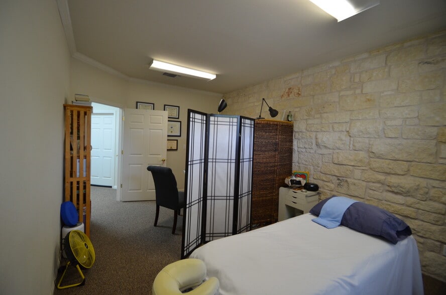 4131 Spicewood Springs Rd, Austin, TX à vendre - Photo intérieure - Image 2 de 5