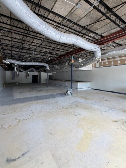 5601 Rivers Ave, North Charleston, SC à louer - Photo du bâtiment - Image 3 de 8