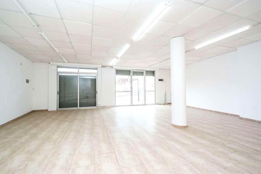 Multifamily in Castellar del Vallès, Barcelona for sale - Interior Photo - Image 1 of 4