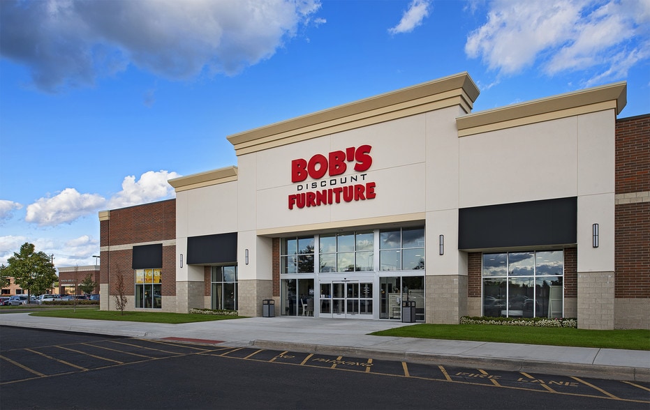28511-28599 Schoolcraft Rd, Livonia, MI à louer - Photo du bâtiment - Image 2 de 7