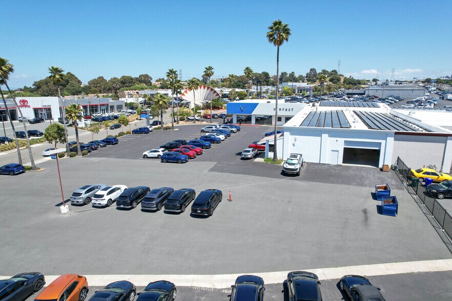 3230 Auto Plz, Richmond, CA à louer - Photo du bâtiment - Image 3 de 29