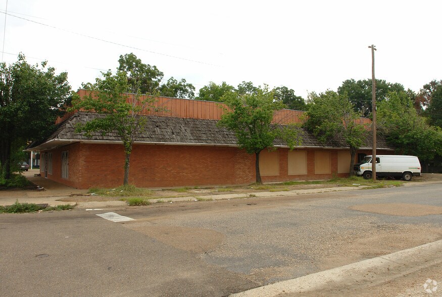 1800 Bailey Ave, Jackson, MS à louer - Photo du bâtiment - Image 2 de 2