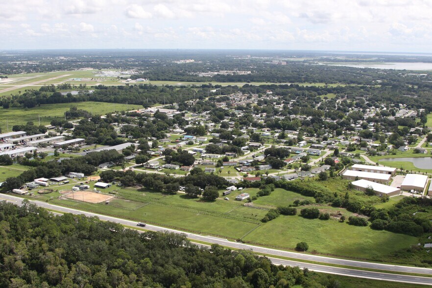 4043 Dana Katherine Dr, Kissimmee, FL à vendre - Photo du bâtiment - Image 2 de 5