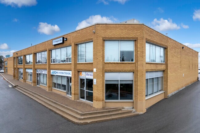 Plus de détails pour 111 Regina Rd, Vaughan, ON - Local d'activités à louer