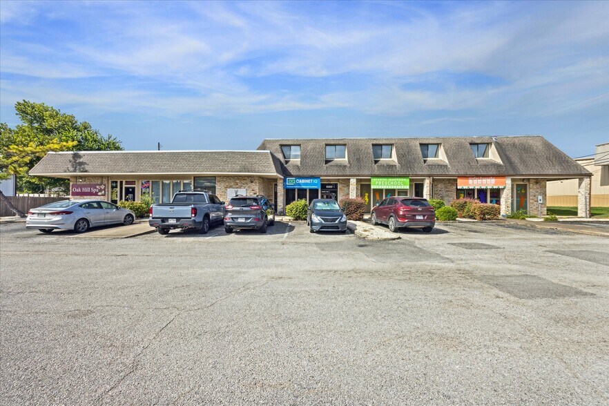 8305 Hwy 71 W, Austin, TX à louer - Photo du bâtiment - Image 2 de 18