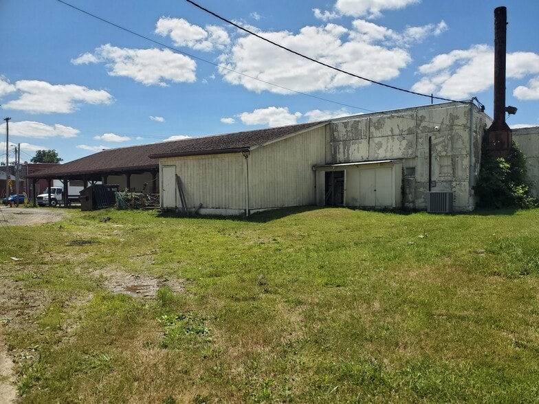 110 Railroad St, Cambridge Springs, PA for sale - Building Photo - Image 3 of 19
