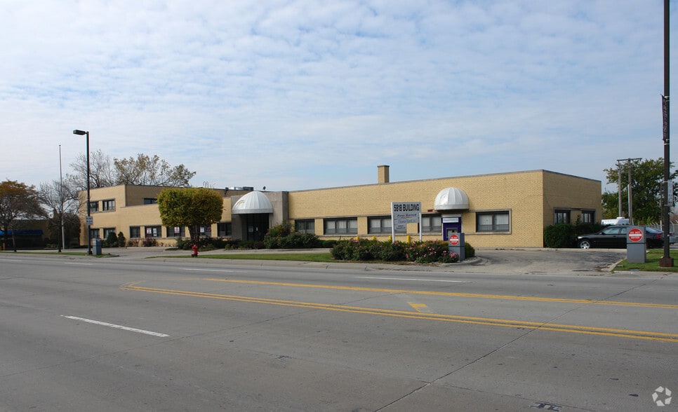 5818 S Archer Rd, Summit, IL for lease - Building Photo - Image 3 of 8
