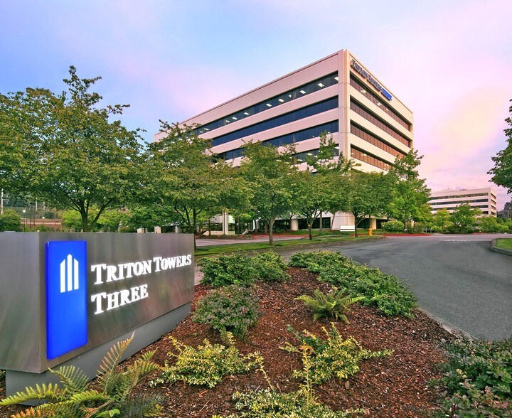 707 S Grady Way, Renton, WA à louer - Photo du bâtiment - Image 2 de 7