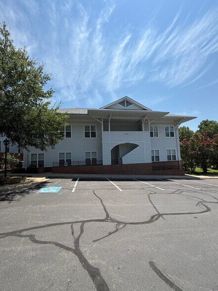 489, 493, & 501 Main Street portefeuille de 3 propriétés à vendre sur LoopNet.ca - Photo du bâtiment - Image 2 de 4