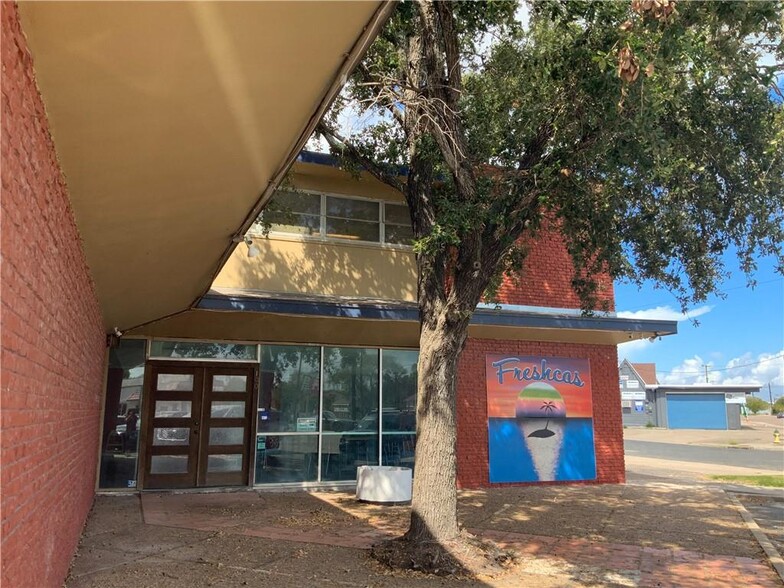 2001 S Staples St, Corpus Christi, TX à vendre - Photo du bâtiment - Image 3 de 25