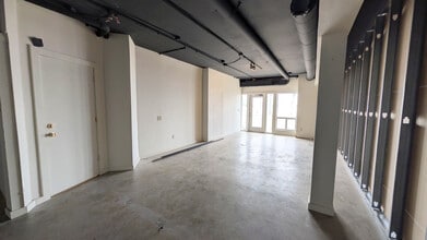 4000-4016 Shoreline Dr, Spring Park, Spring Park, MN for lease Interior Photo- Image 2 of 3