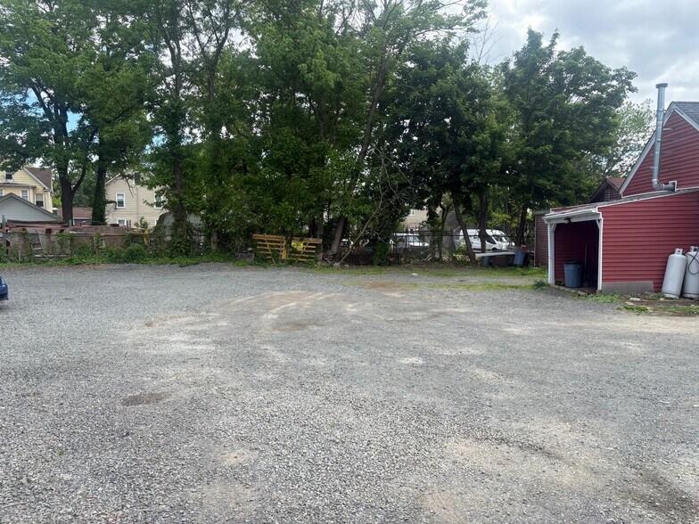 34 North Ave, Garwood, NJ à louer - Photo du bâtiment - Image 3 de 10