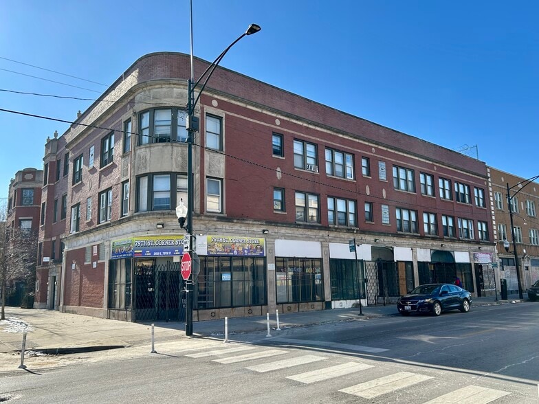 7900-7910 S Essex Ave, Chicago, IL for lease - Building Photo - Image 2 of 10