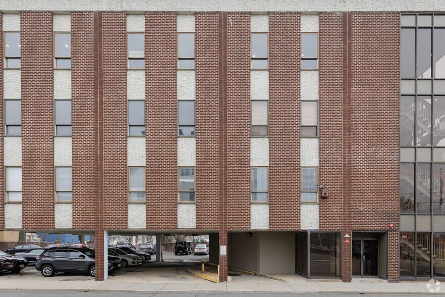 20-22 Court St, Hackensack, NJ for sale - Building Photo - Image 3 of 6