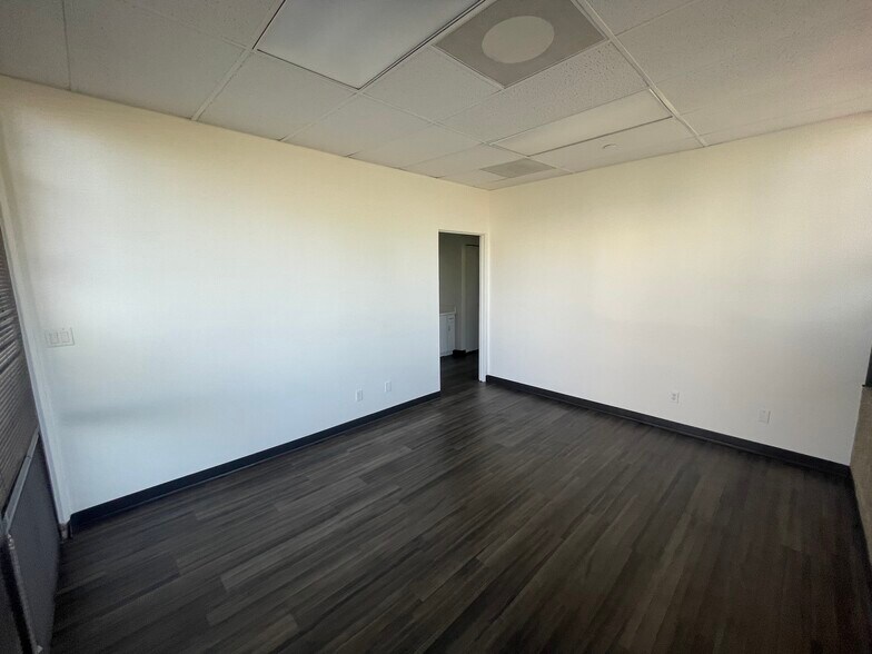6110-6130 Valley View Ave, Buena Park, CA à louer - Photo intérieure - Image 3 de 15