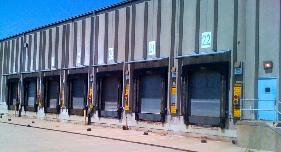 1551 E Willow St, Kankakee, IL à louer - Photo du bâtiment - Image 3 de 10