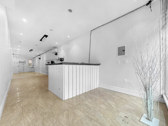 More details for 438 Wilson Ave, Brooklyn, NY - Office/Retail for Lease