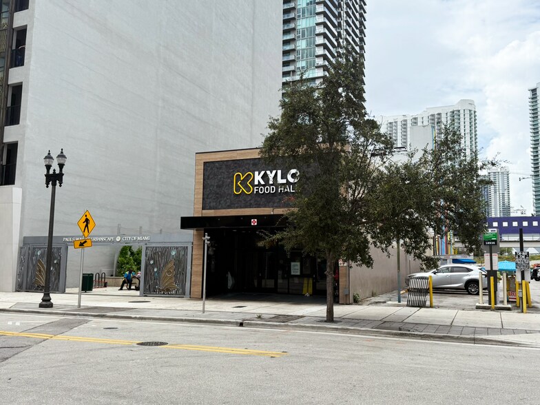 50 W Flagler St, Miami, FL à louer - Photo du bâtiment - Image 2 de 30
