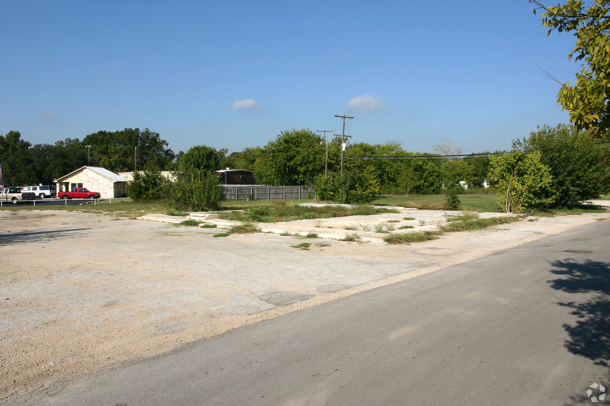 711 N IH-35, San Marcos, TX for sale Primary Photo- Image 1 of 11