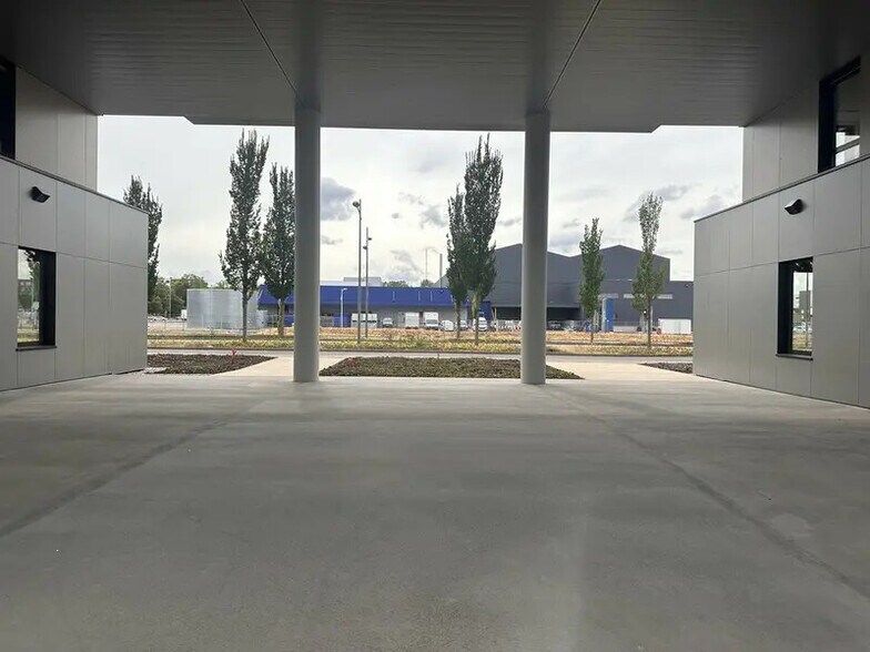 Retail in Strasbourg for lease - Interior Photo - Image 3 of 10