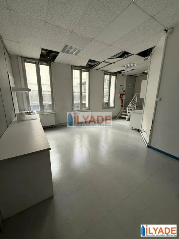 18 20 Voie La Canebiere, Marseille for lease Building Photo- Image 1 of 11