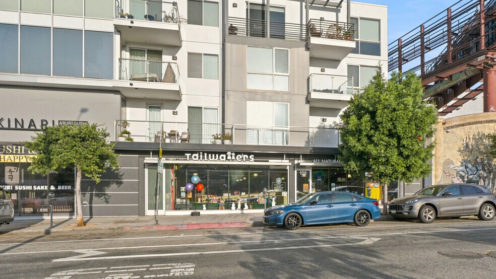 801 N Fairfax Ave, Los Angeles, CA à louer - Photo du bâtiment - Image 1 de 4