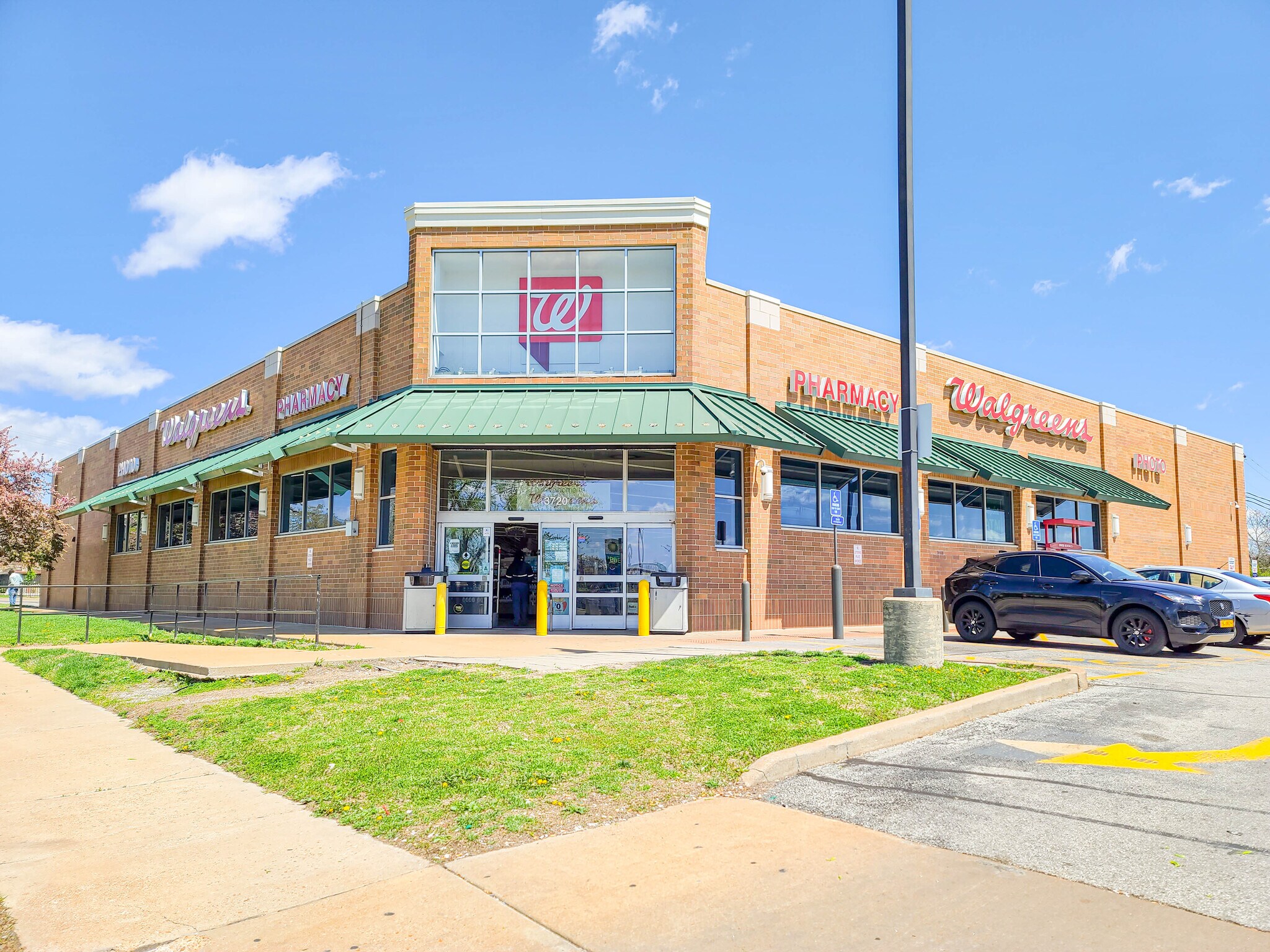 3720 N Kingshighway Blvd, Saint Louis, MO à louer Photo principale- Image 1 de 24