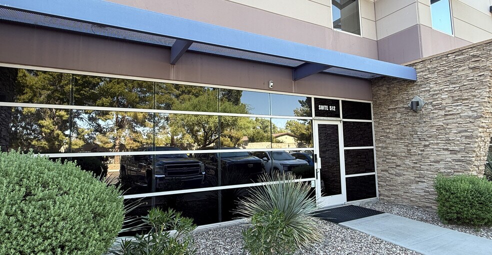 9299 W Olive Ave, Peoria, AZ à louer - Photo du bâtiment - Image 2 de 8