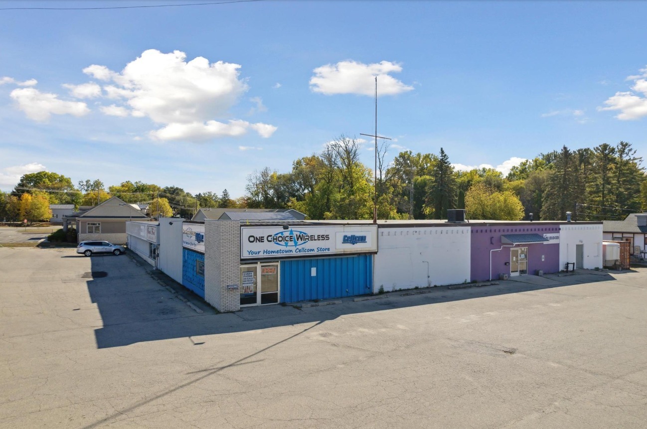 202 Main St, Oconto, WI for sale Building Photo- Image 1 of 13