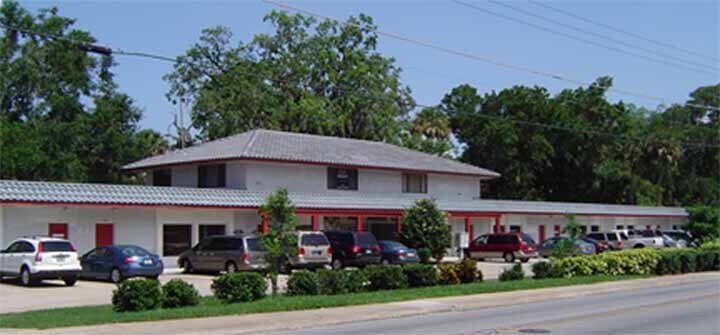 107-129 S Park Ave, Titusville, FL à louer - Photo du bâtiment - Image 3 de 5