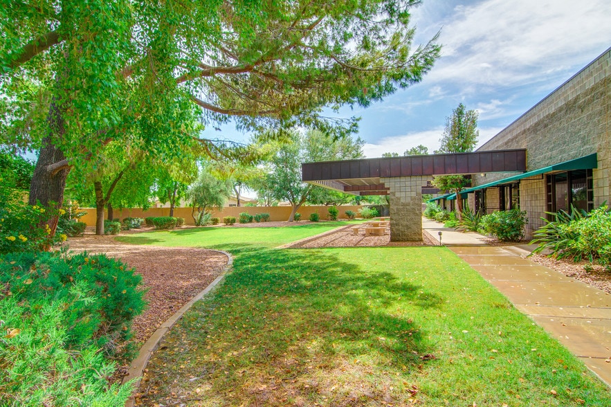 10617 N Hayden Rd, Scottsdale, AZ for lease - Building Photo - Image 3 of 8