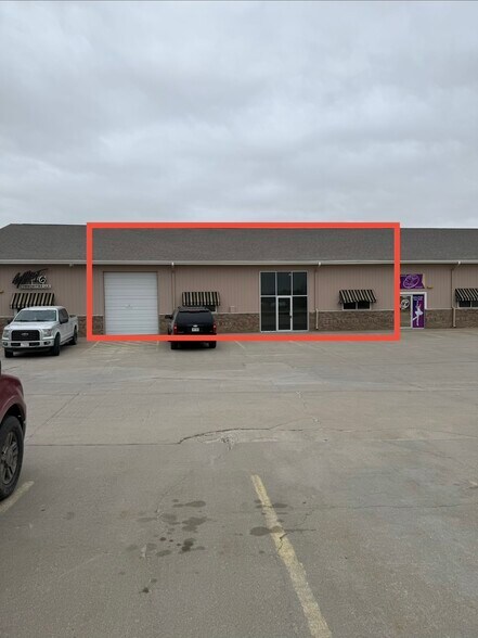 13633 S 217th St, Gretna, NE à louer - Photo du bâtiment - Image 3 de 14