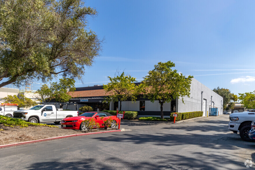 528-532 Mercury Dr, Sunnyvale, CA for lease - Building Photo - Image 1 of 8