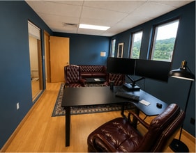 89 Main St, West Lebanon, NH for lease Interior Photo- Image 2 of 4