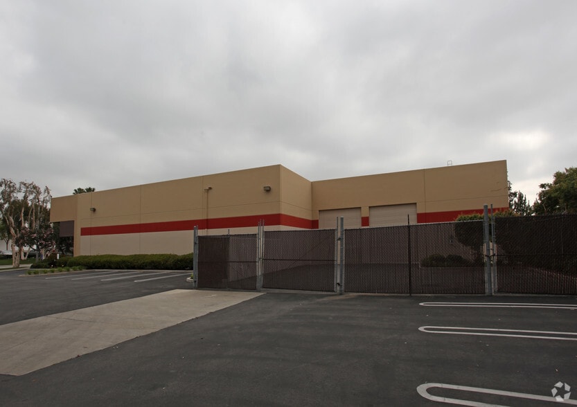 750 Columbia St, Brea, CA for lease - Building Photo - Image 2 of 5